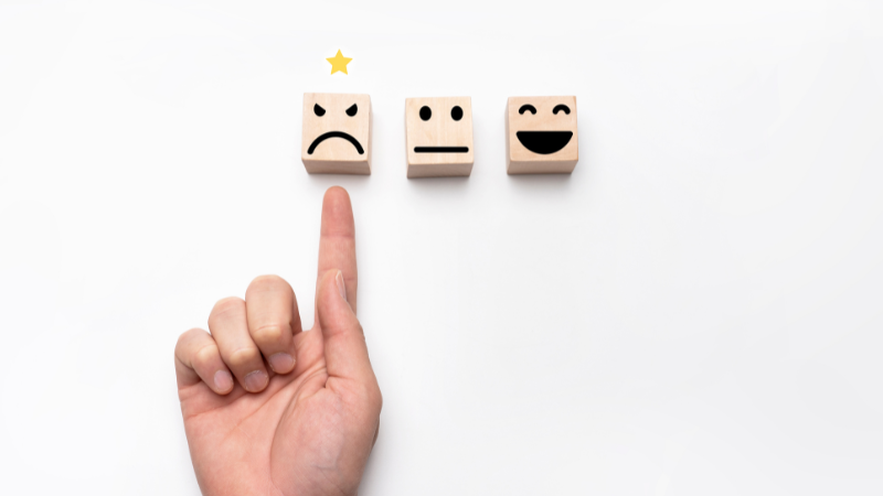 相手を侮辱する意味になる可能性がある